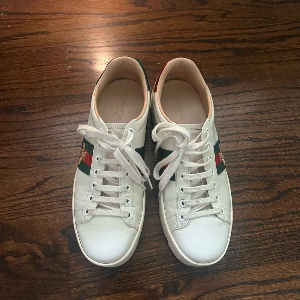 Gucci White Sneakers with Green and Red Accents